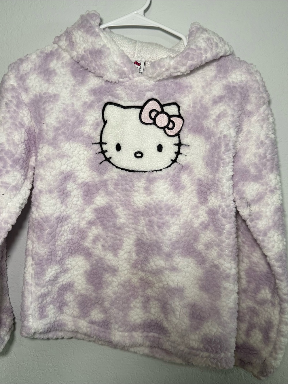Hello Kitty Plush Hooded Pullover Jacket in Lilac and White